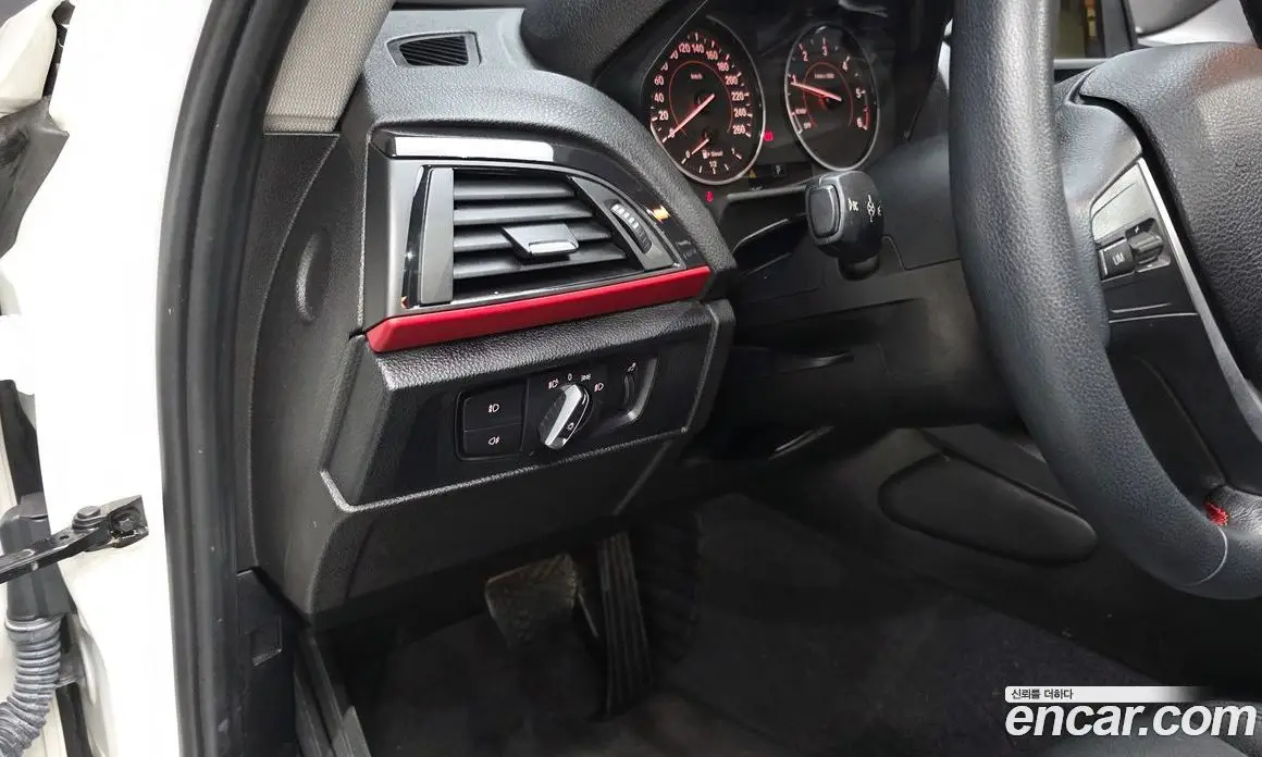 BMW 1 серия 2015 2.0 автомат (гидро), фото 18