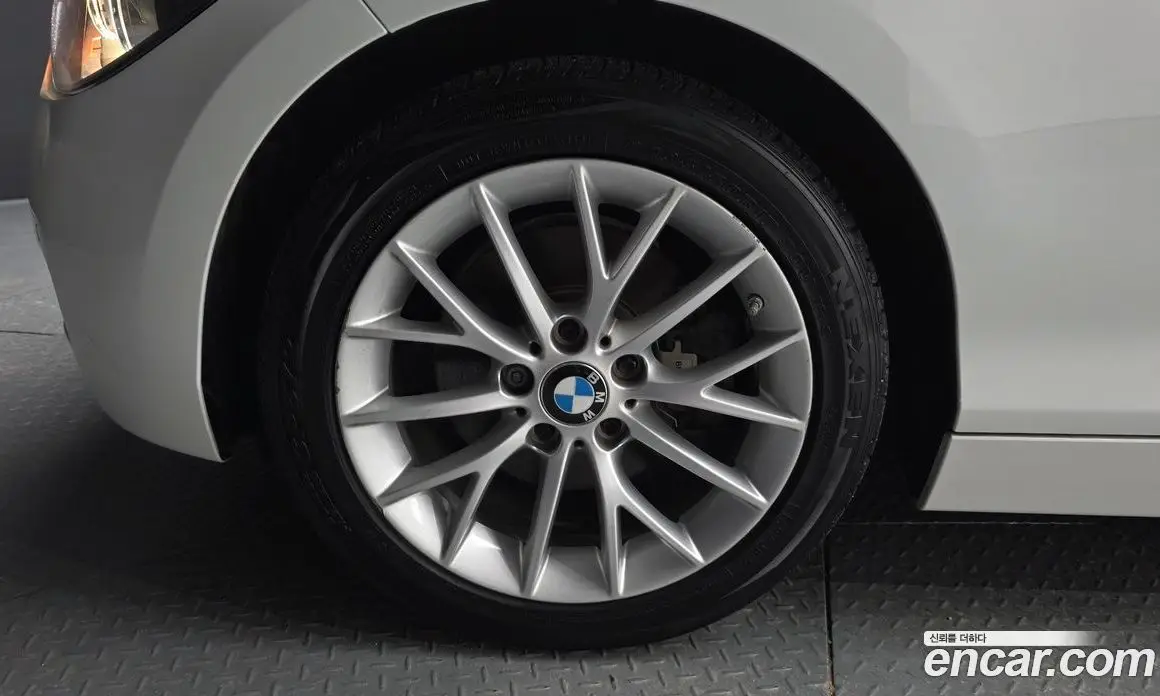 BMW 1 серия 2015 2.0 автомат (гидро), фото 4