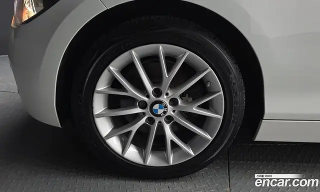 BMW 1 серия 2015 2.0 автомат (гидро), миниатюра 4