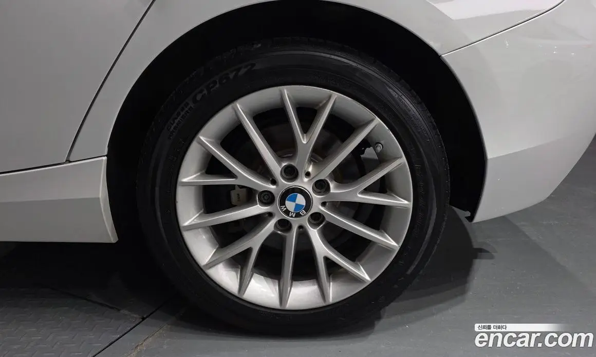 BMW 1 серия 2015 2.0 автомат (гидро), фото 6
