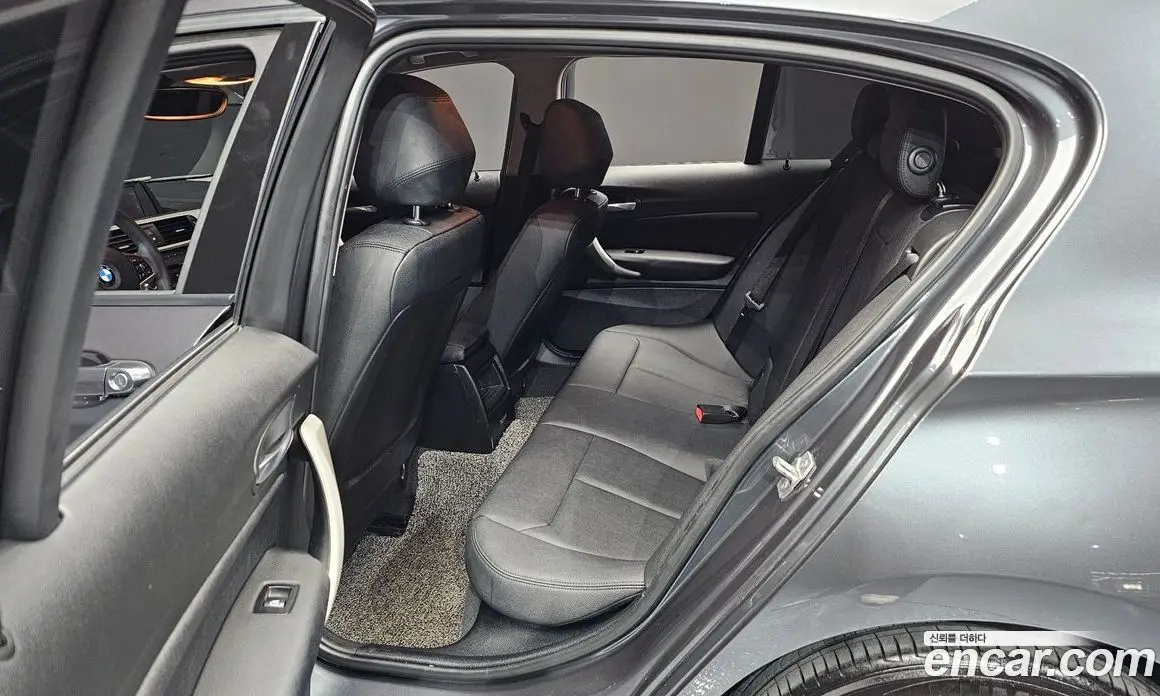 BMW 1 серия 2018 2.0 автомат (гидро), фото 11 BMW 1 серия 2018 2.0 автомат (гидро), фото 11