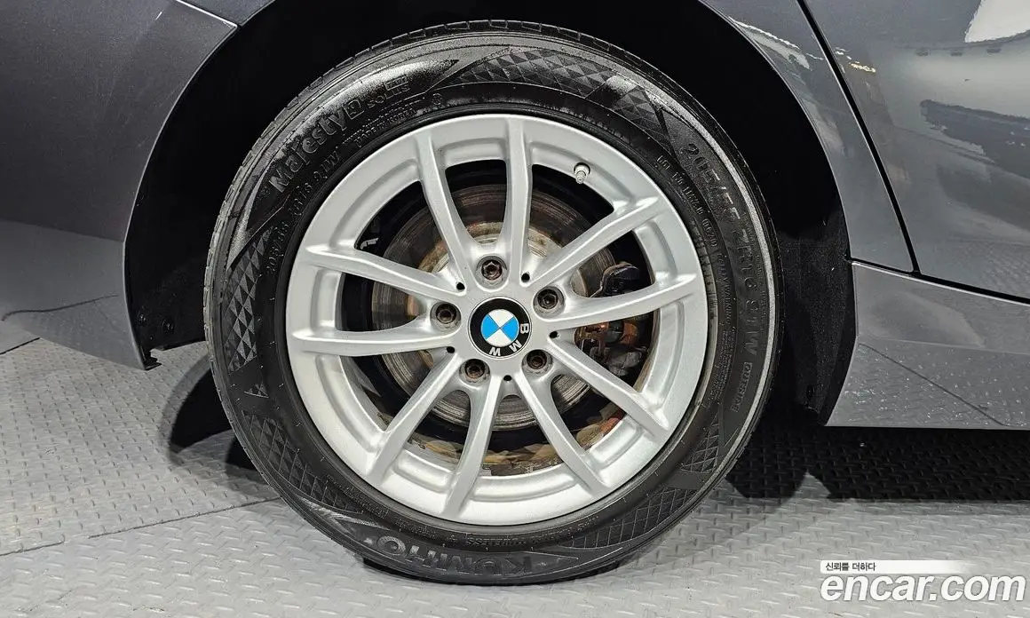 BMW 1 серия 2018 2.0 автомат (гидро), фото 5 BMW 1 серия 2018 2.0 автомат (гидро), фото 5