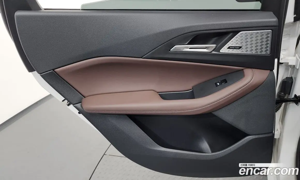 BMW 2 серия 2025 2.0 автомат (гидро), фото 15