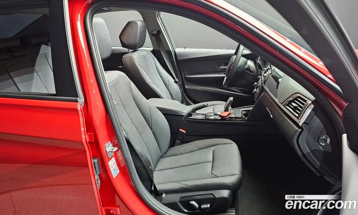 BMW 3 серия 2018 2.0 автомат (гидро), фото 16