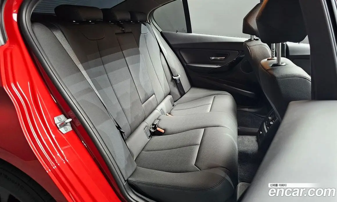 BMW 3 серия 2018 2.0 автомат (гидро), фото 17