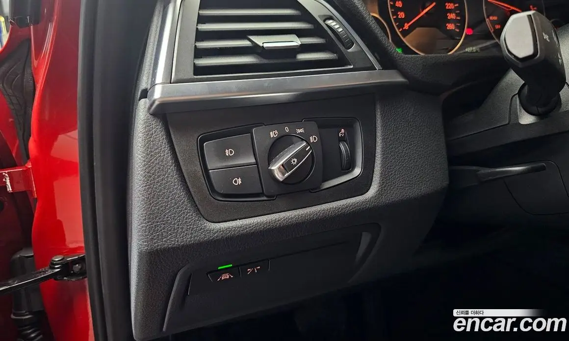 BMW 3 серия 2018 2.0 автомат (гидро), фото 26