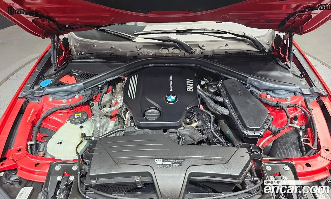 BMW 3 серия 2018 2.0 автомат (гидро), фото 6