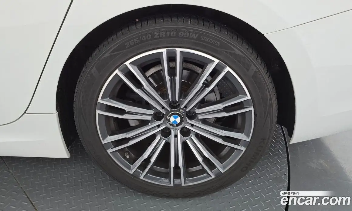 BMW 3 серия 2021 2.0 автомат (гидро), фото 7
