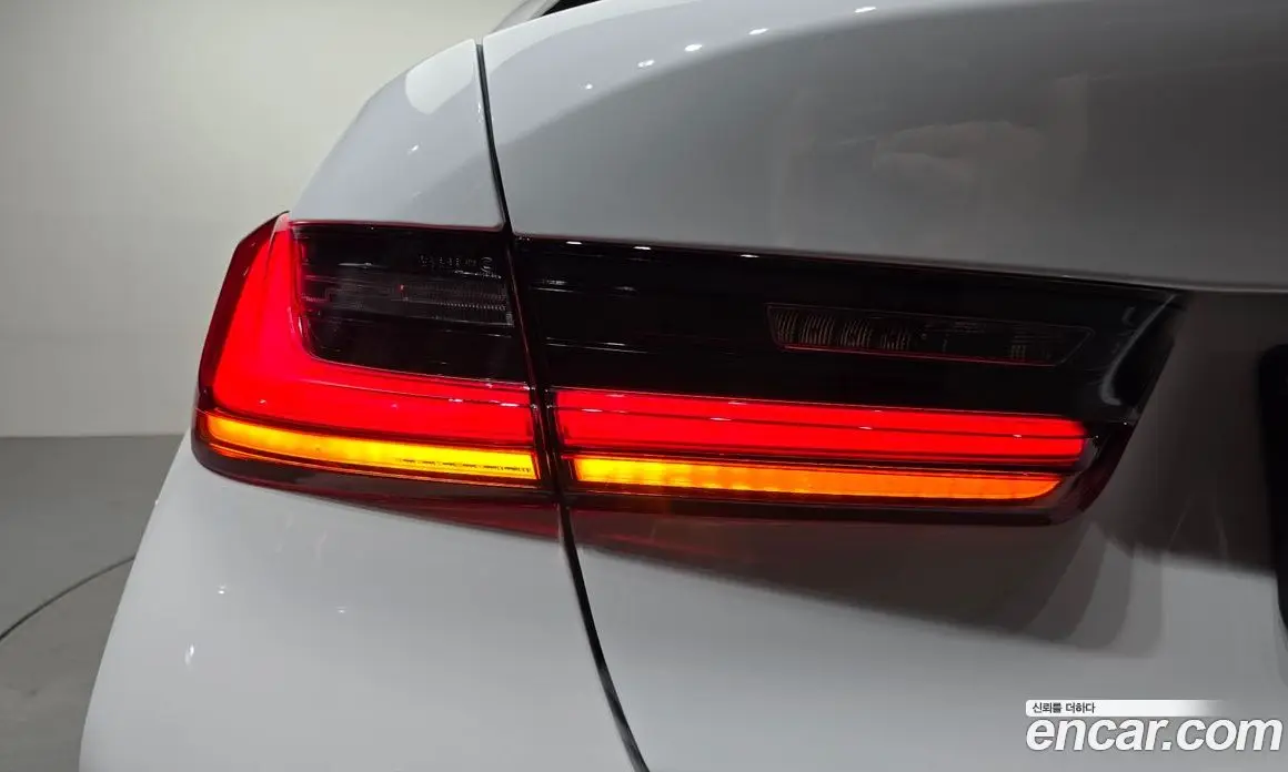 BMW 3 серия 2023 2.0 автомат (гидро), фото 8