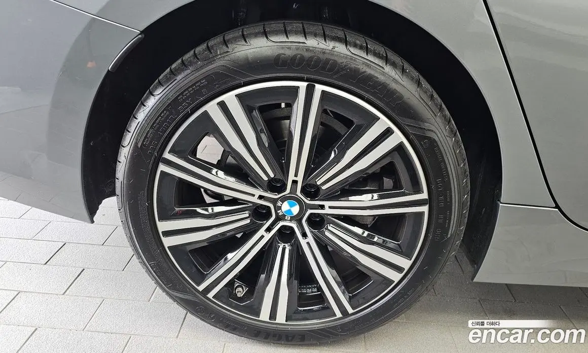 BMW 3 серия 2025 2.0 автомат (гидро), фото 5