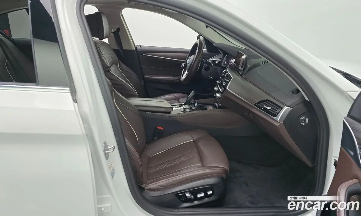 BMW 5 серия 2019 2.0 автомат (гидро), фото 16