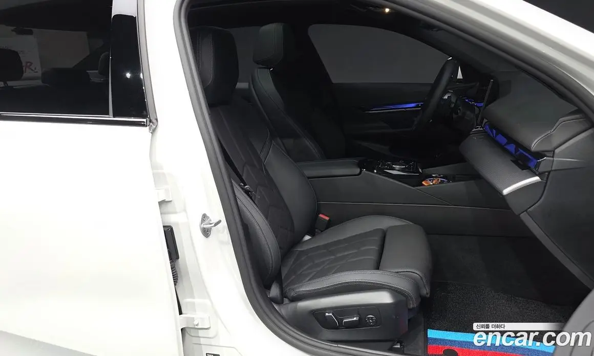 BMW 5 серия 2025 2.0 автомат (гидро), фото 11