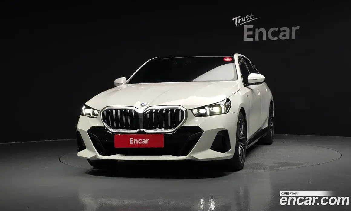 BMW 5 серия 2025 2.0 автомат (гидро), фото 3