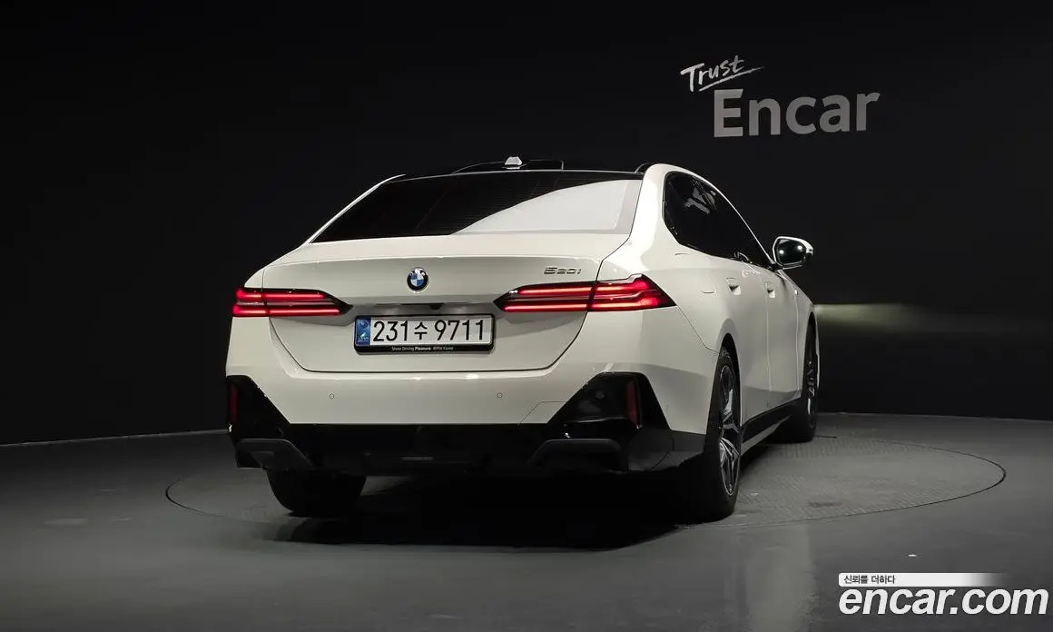 BMW 5 серия 2025 2.0 автомат (гидро), фото 4