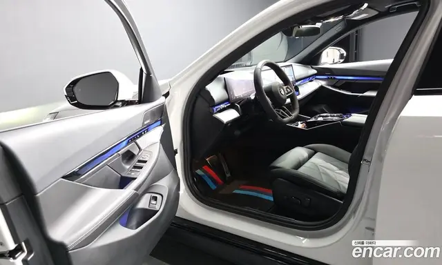 BMW 5 серия 2025 2.0 автомат (гидро), миниатюра 10