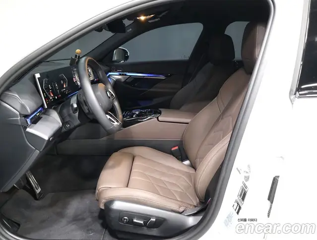 BMW 5 серия 2025 2.0 автомат (гидро), миниатюра 10