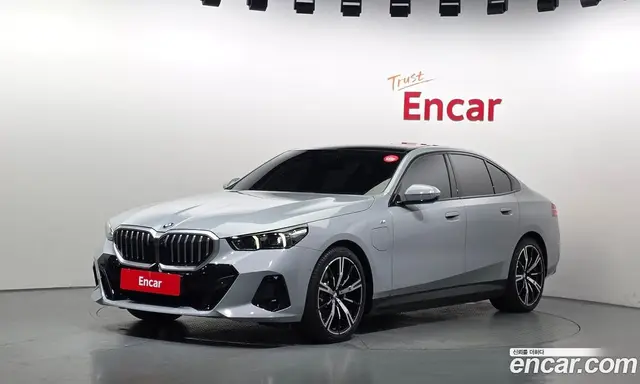 BMW 5 серия 2025 2.0 автомат (гидро), миниатюра 1
