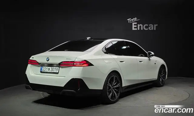 BMW 5 серия 2025 2.0 автомат (гидро), миниатюра 1