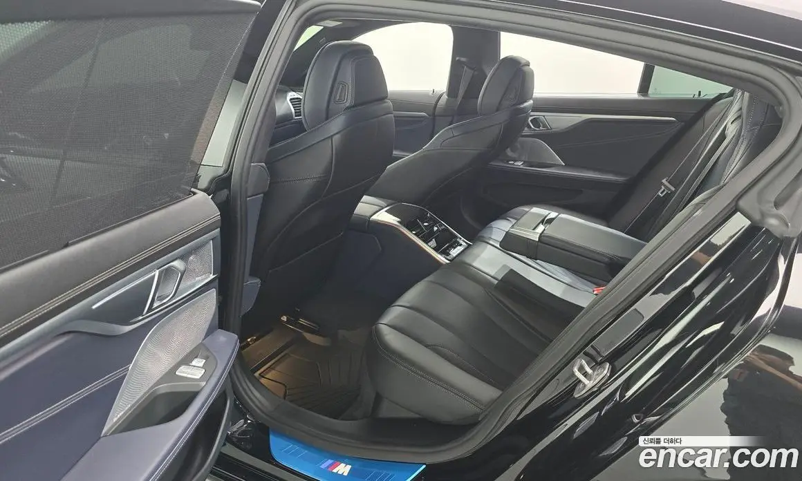 BMW 8 серия 2025 4.4 автомат (гидро), фото 18