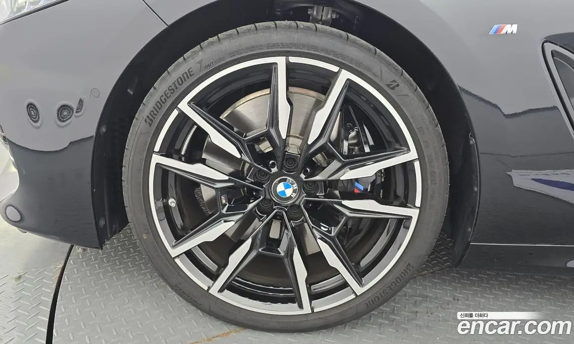 BMW 8 серия 2025 4.4 автомат (гидро), фото 5