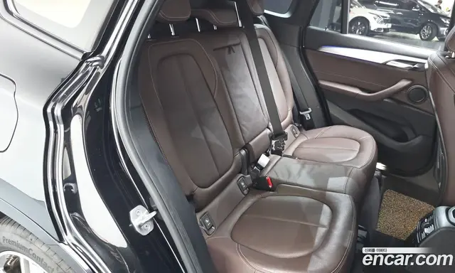 BMW X1 2022 2.0 автомат (гидро), миниатюра 11