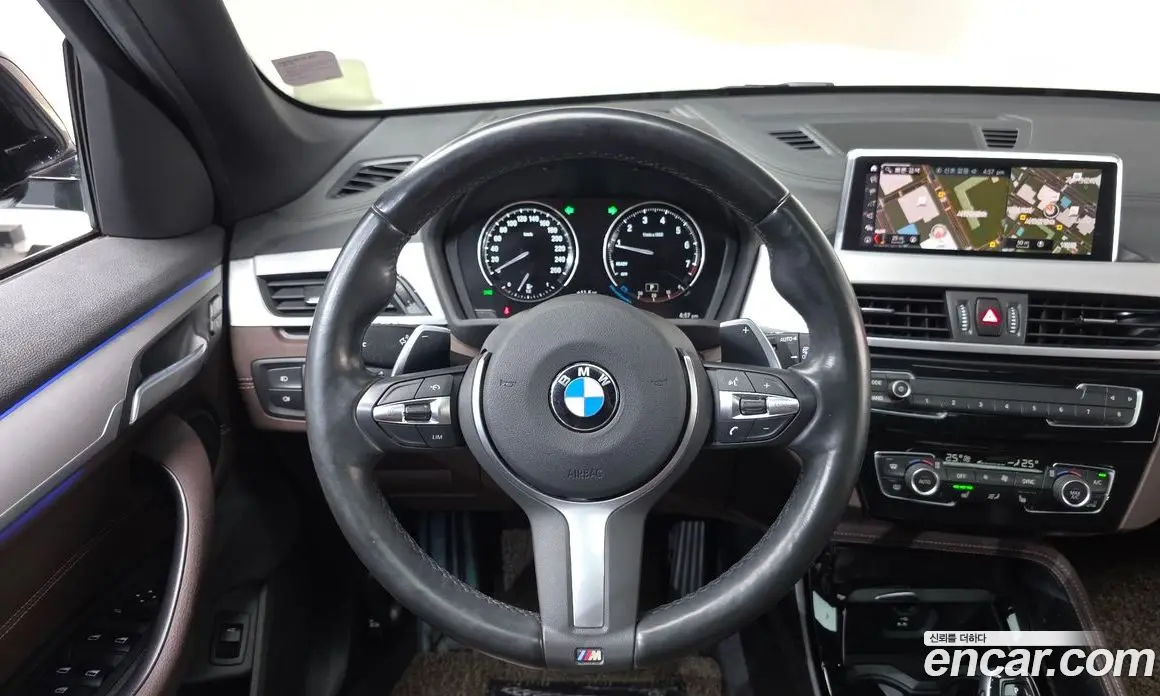 BMW X1 2022 2.0 автомат (гидро), фото 12