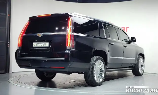 Cadillac Escalade 2017 6.2 автомат (гидро), миниатюра 2