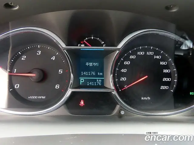 Chevrolet Captiva 2015 2.0 автомат (гидро), миниатюра 9
