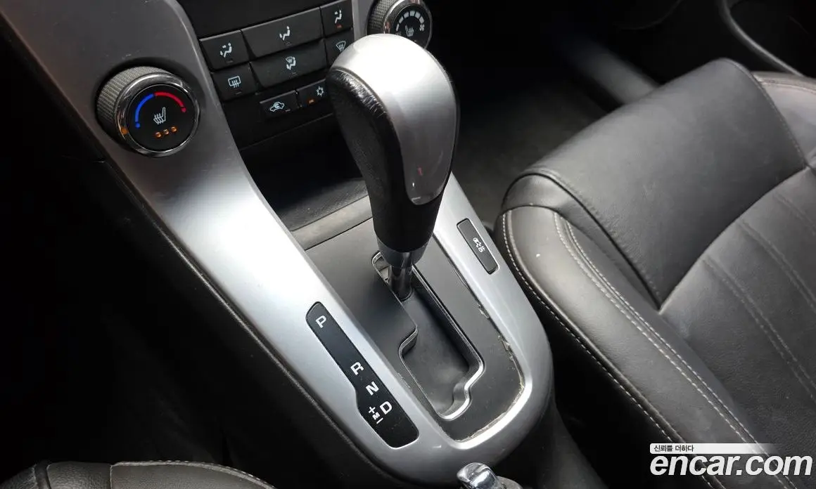Chevrolet Cruze 2012 1.8 автомат (гидро), фото 9