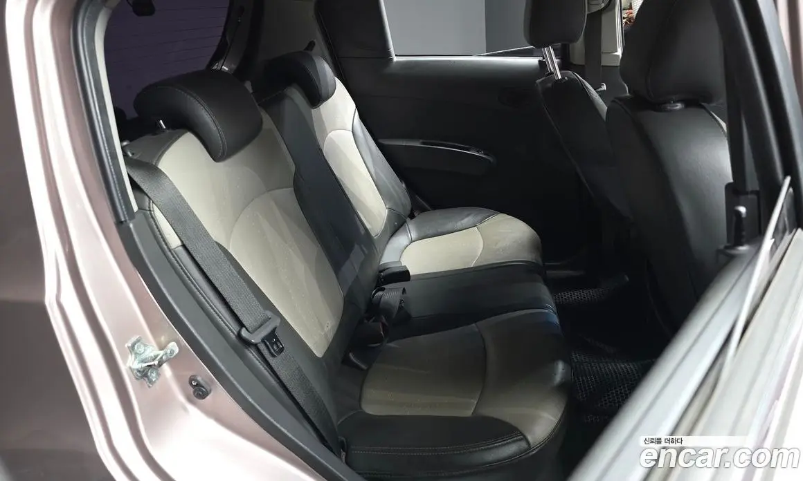 Chevrolet Spark 2011 1.0 автомат (гидро), фото 11