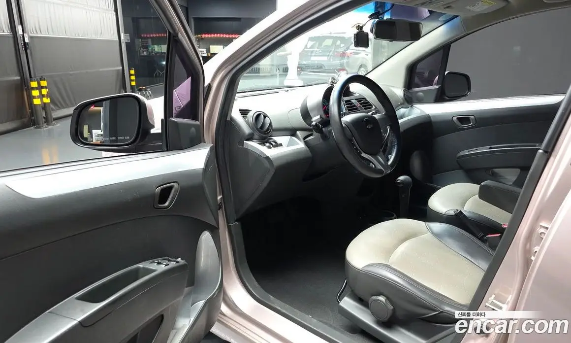 Chevrolet Spark 2011 1.0 автомат (гидро), фото 9