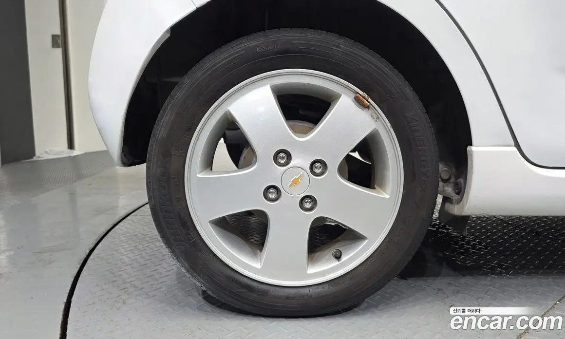 Chevrolet Spark 2011 1.0 автомат (гидро), фото 5