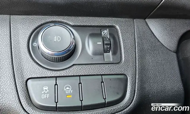 Chevrolet Spark 2016 1.0 автомат (гидро), миниатюра 10