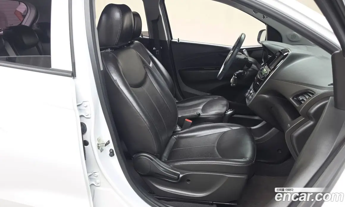 Chevrolet Spark 2016 1.0 автомат (гидро), фото 12