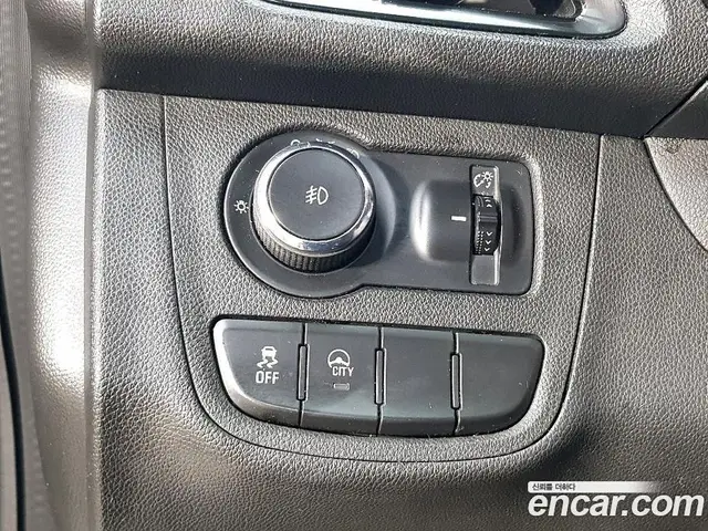 Chevrolet Spark 2016 1.0 автомат (гидро), миниатюра 11