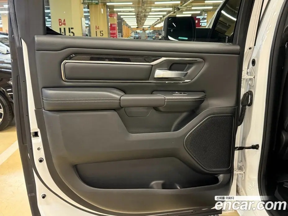 Dodge Ram Pick Up 2019 5.7 автомат (гидро), фото 14