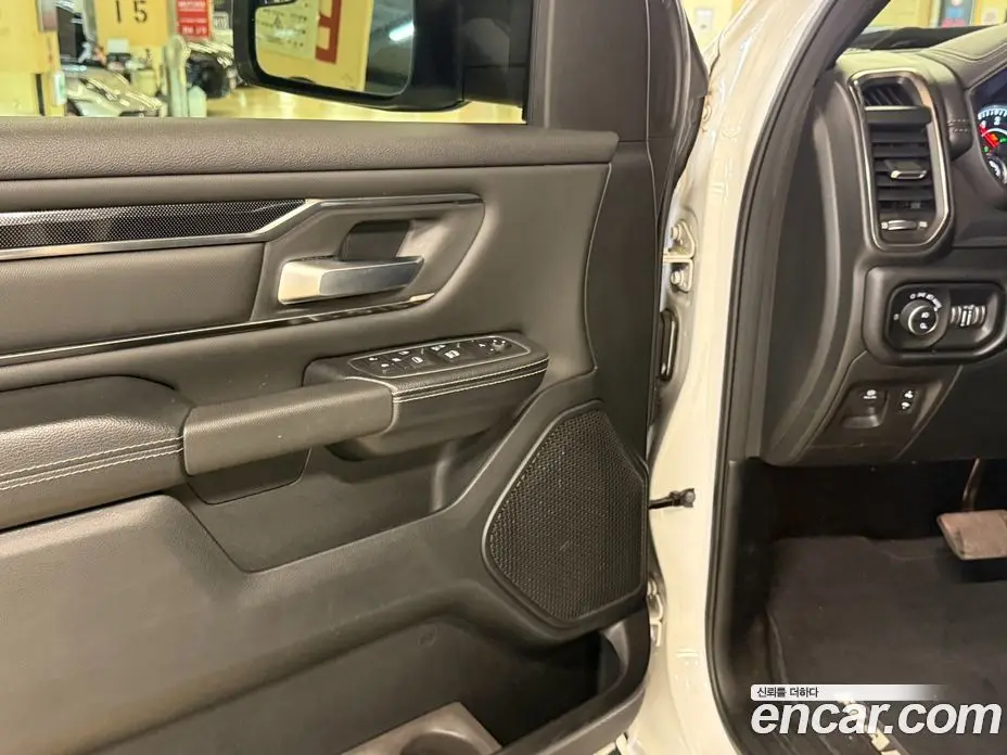 Dodge Ram Pick Up 2019 5.7 автомат (гидро), фото 16