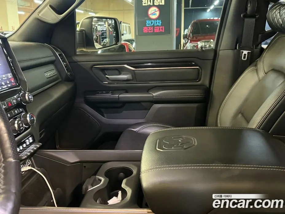 Dodge Ram Pick Up 2019 5.7 автомат (гидро), фото 17