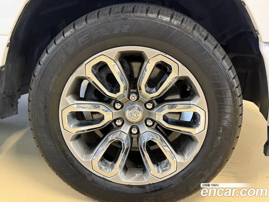 Dodge Ram Pick Up 2019 5.7 автомат (гидро), фото 8
