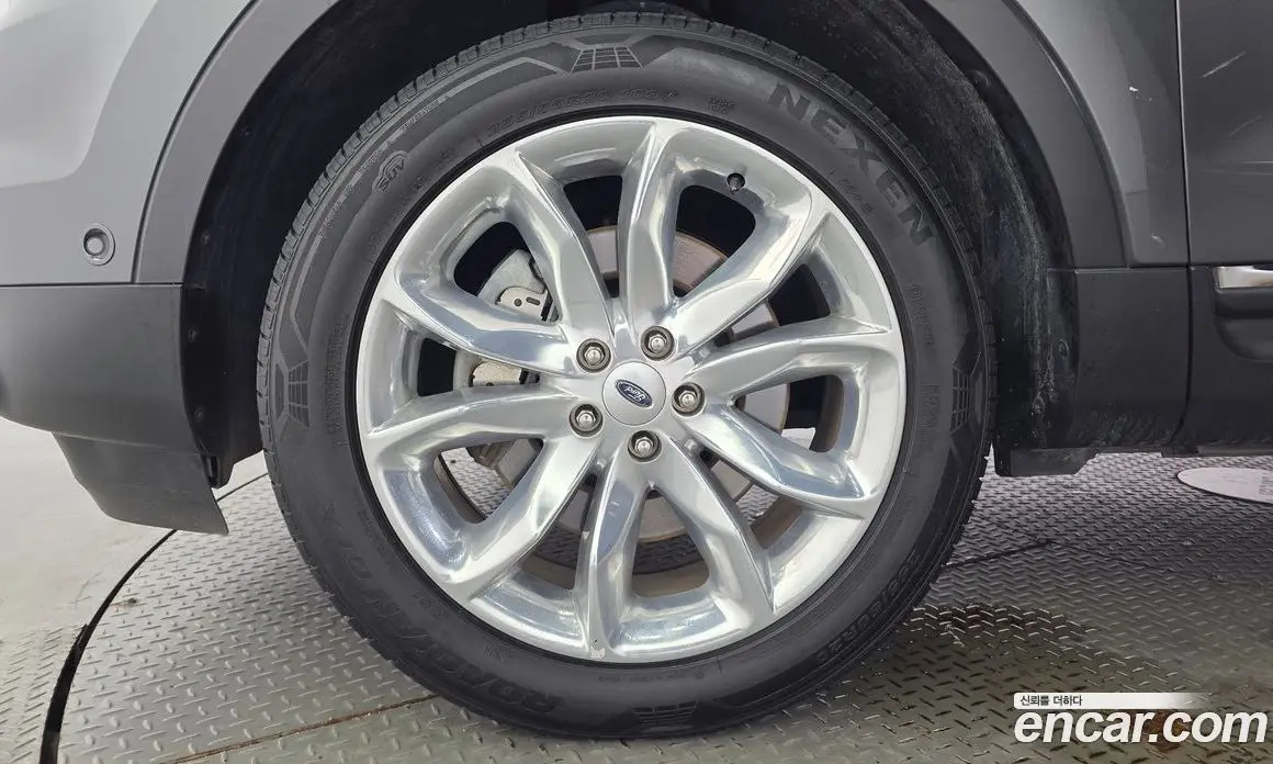 Ford Explorer 2015 3.5 автомат (гидро), фото 5