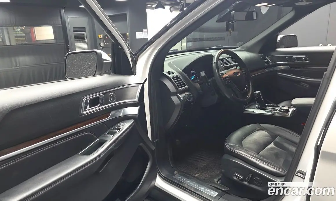Ford Explorer 2018 2.3 автомат (гидро), фото 10