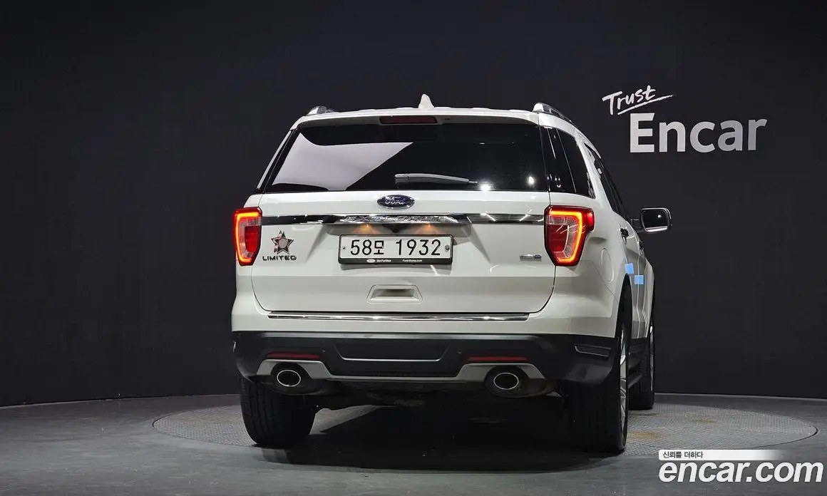 Ford Explorer 2019 2.3 автомат (гидро), фото 4