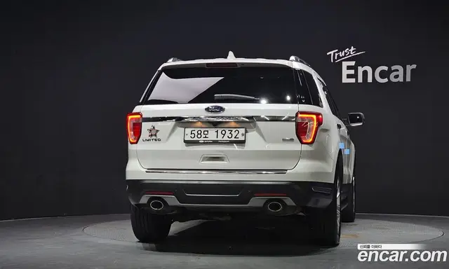 Ford Explorer 2019 2.3 автомат (гидро), миниатюра 4