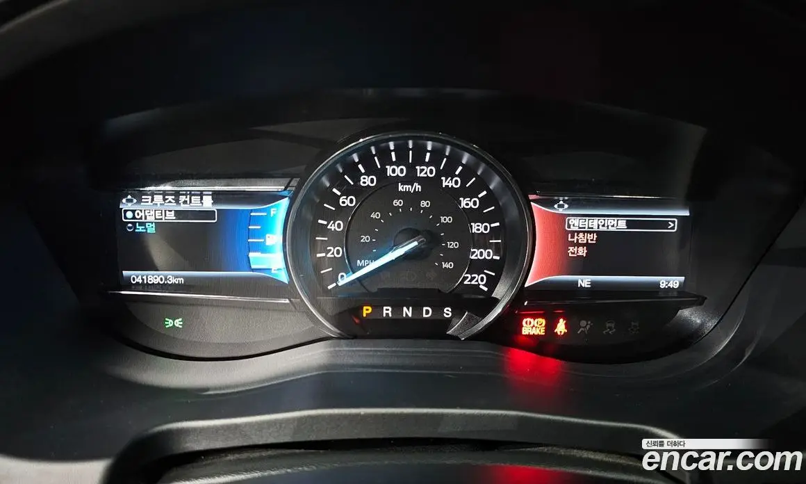 Ford Explorer 2019 2.3 автомат (гидро), фото 8