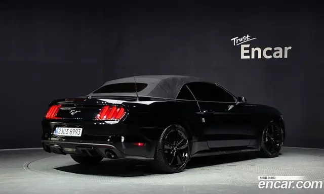 Ford Mustang 2017 2.3 автомат (гидро), миниатюра 2