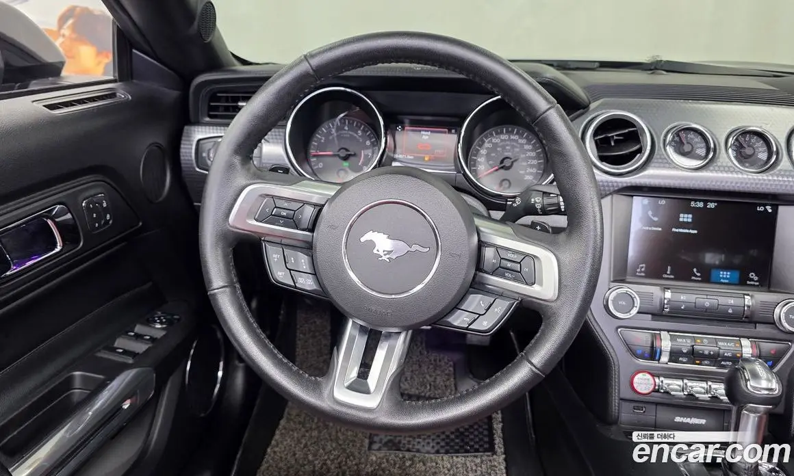Ford Mustang 2017 2.3 автомат (гидро), фото 13
