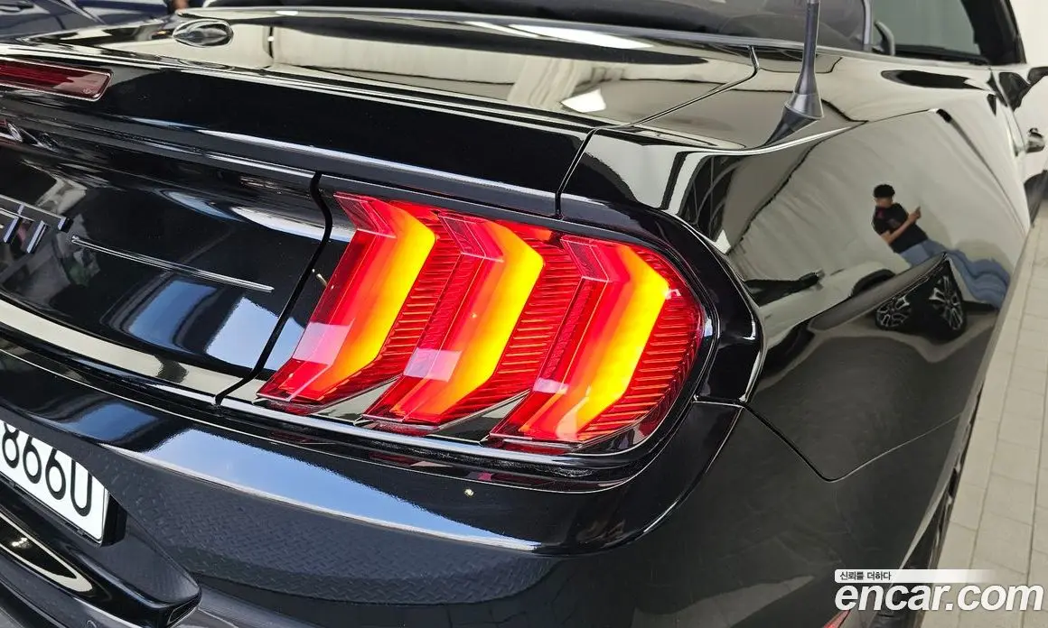 Ford Mustang 2019 5.0 автомат (гидро), фото 9
