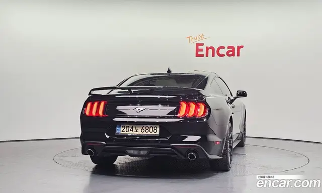 Ford Mustang 2022 2.3 автомат (гидро), миниатюра 4