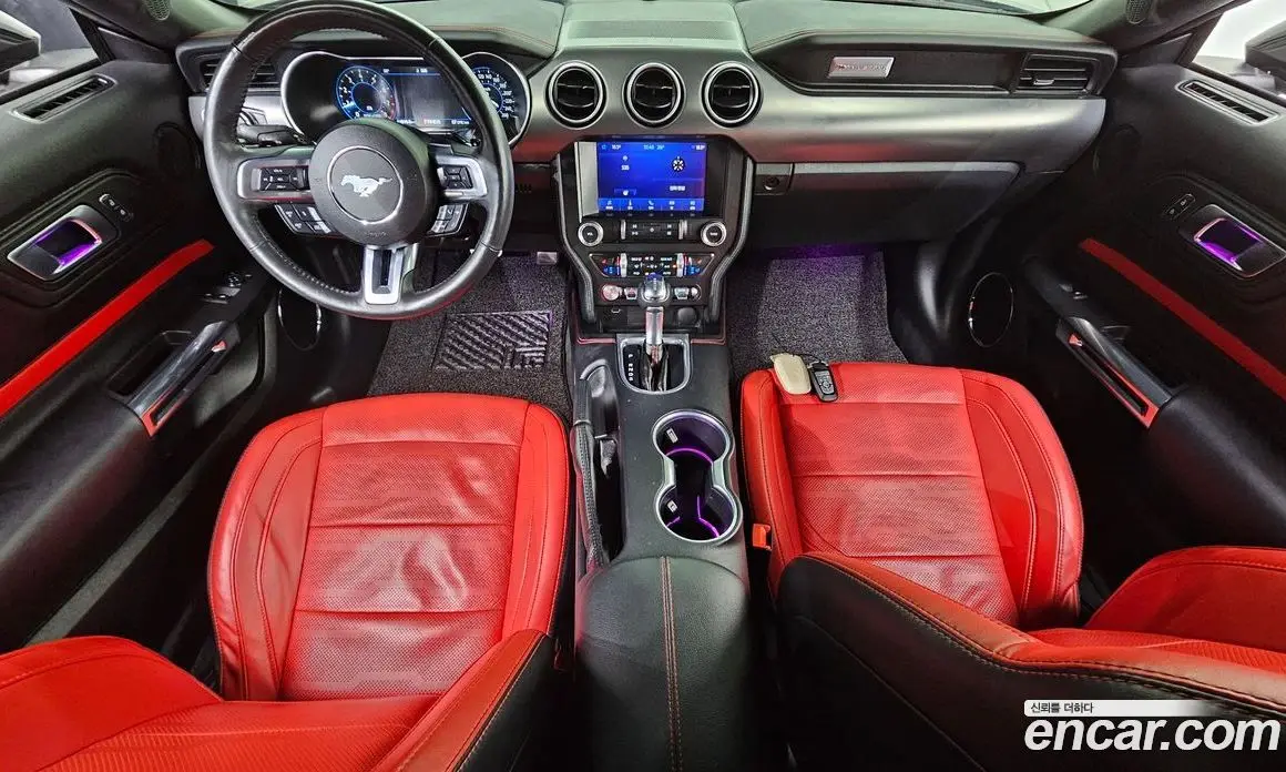 Ford Mustang 2022 2.3 автомат (гидро), фото 7