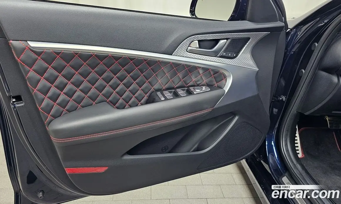 Genesis G70 2022 2.0 автомат (гидро), фото 13